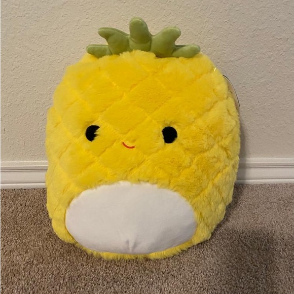 New Maui The Pineapple Fuzzamallow Squishmallow - Picture 10 of 16